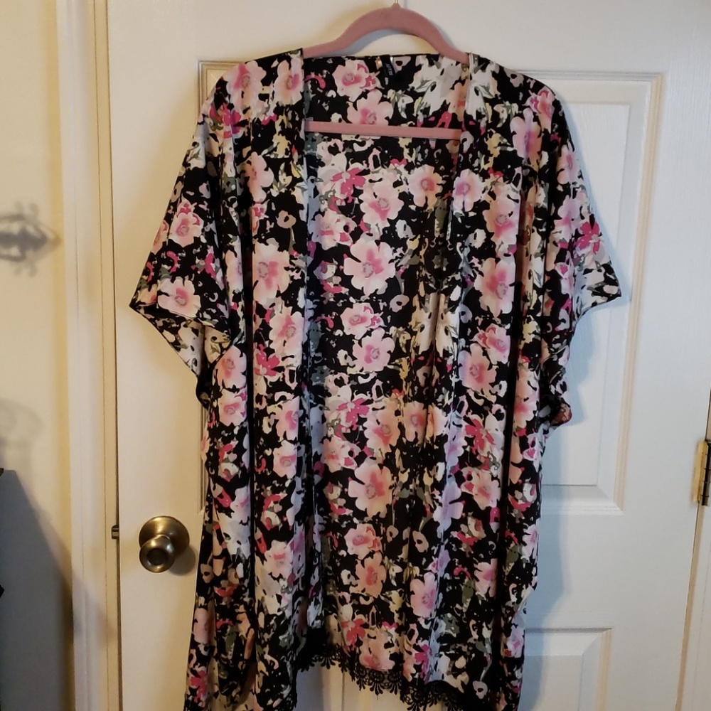 Apt. 9 Kimono